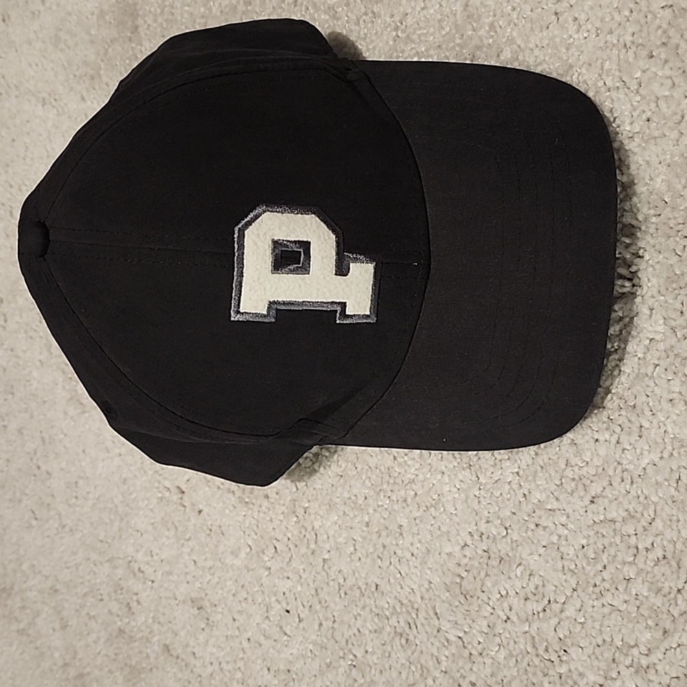 Penshoppe hat - black - medium